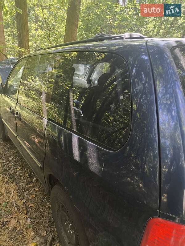 2004 kia carnival