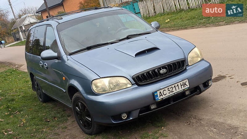 2000 kia carnival