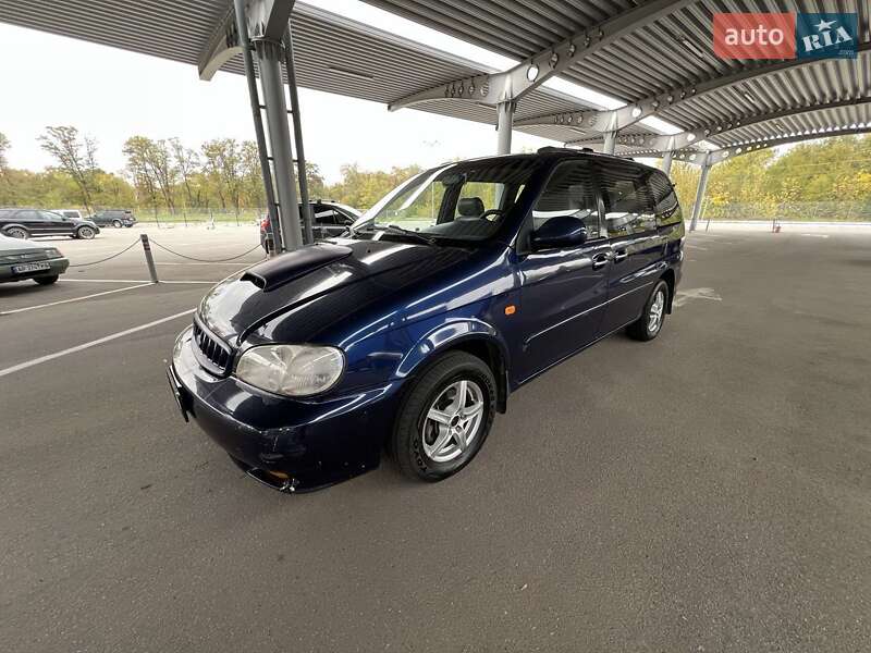 2000 kia carnival