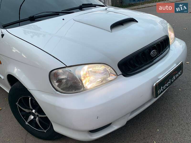2001 kia carnival