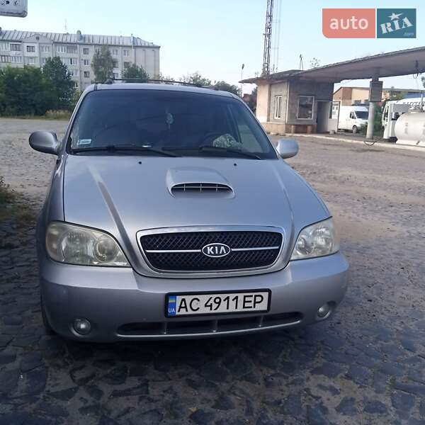 2004 kia carnival