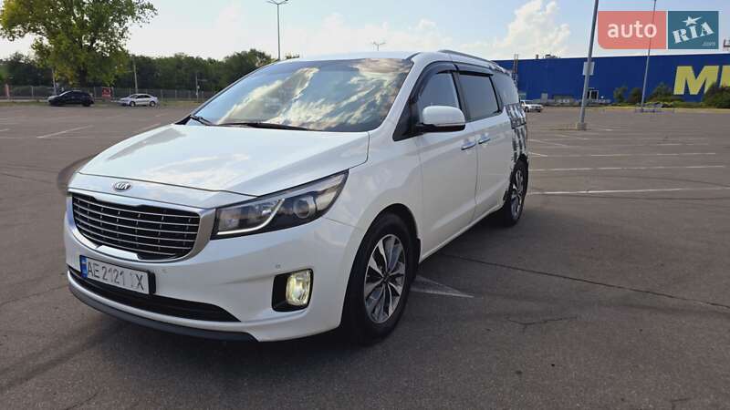 2014 kia carnival