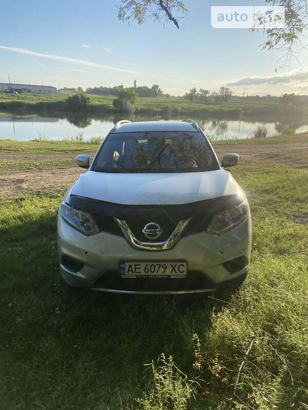2016 nissan rogue
