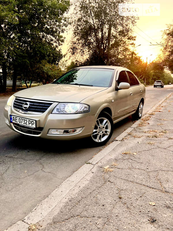2006 nissan almera