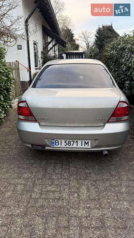 2008 nissan almera