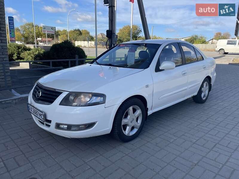 2011 nissan almera