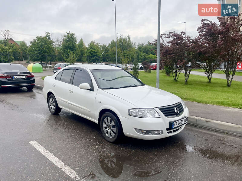 2012 nissan almera