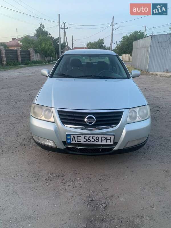 2006 nissan almera
