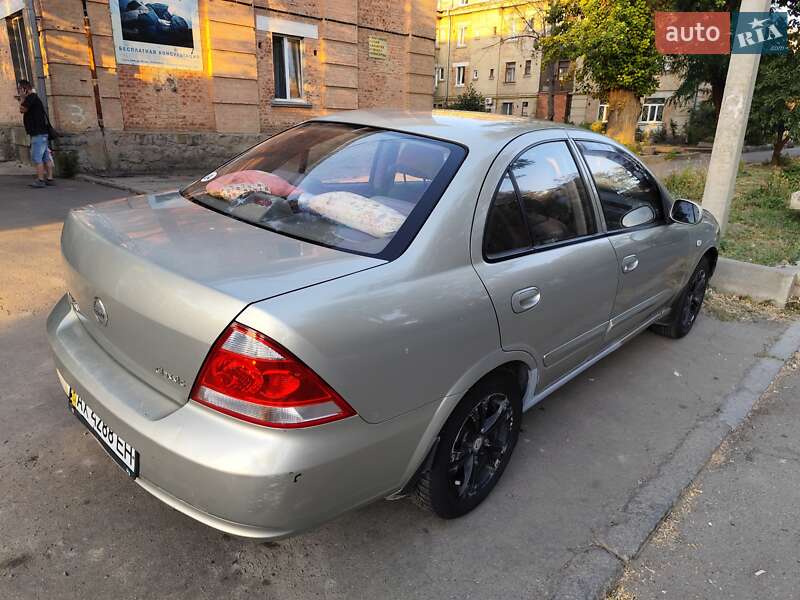 2007 nissan almera