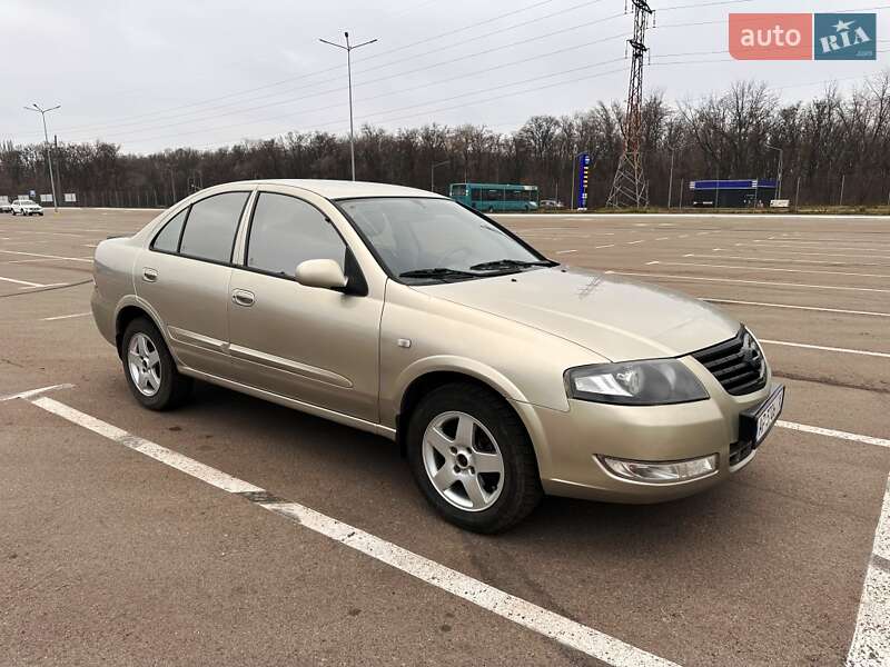 2008 nissan almera