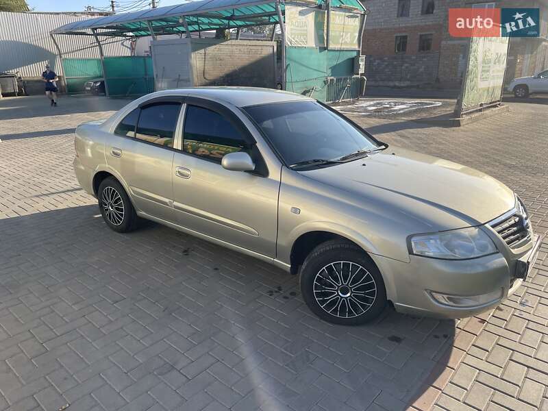 2008 nissan almera