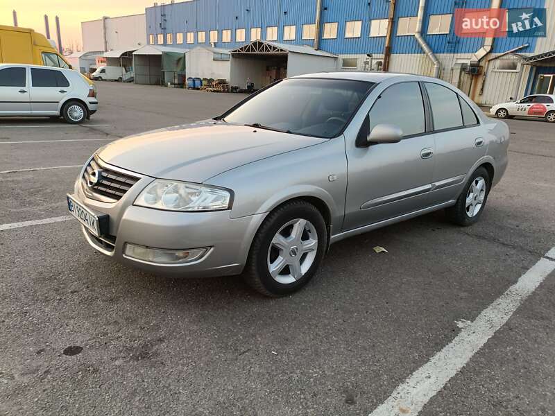 2008 nissan almera