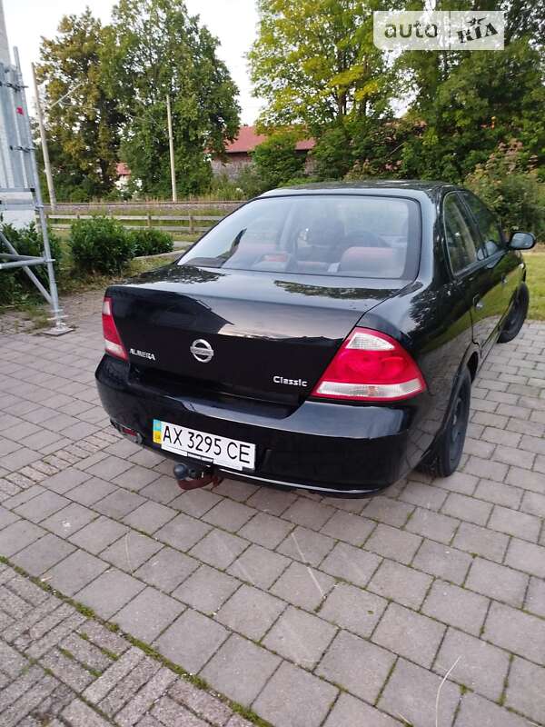 2009 nissan almera