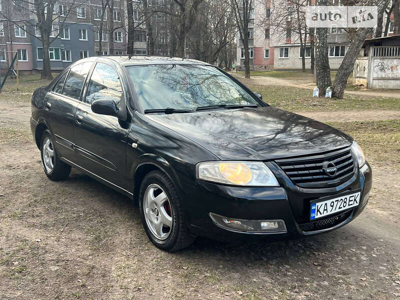 2009 nissan almera