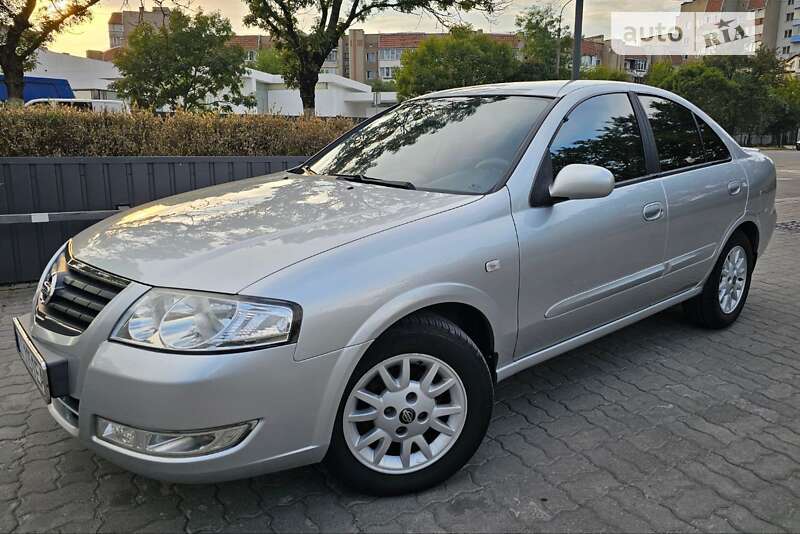 2010 nissan almera