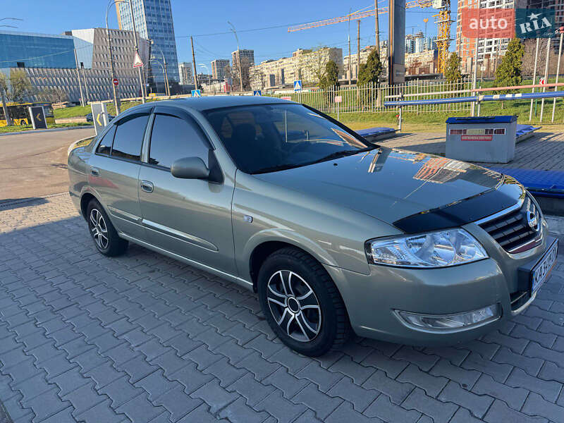 2010 nissan almera