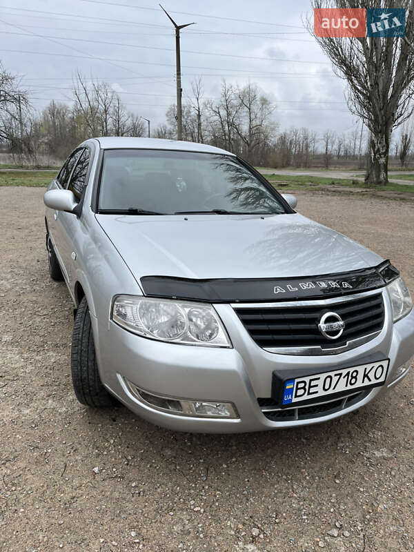 2010 nissan almera