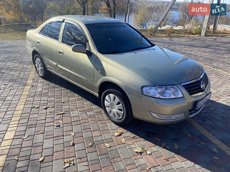 2010 nissan almera
