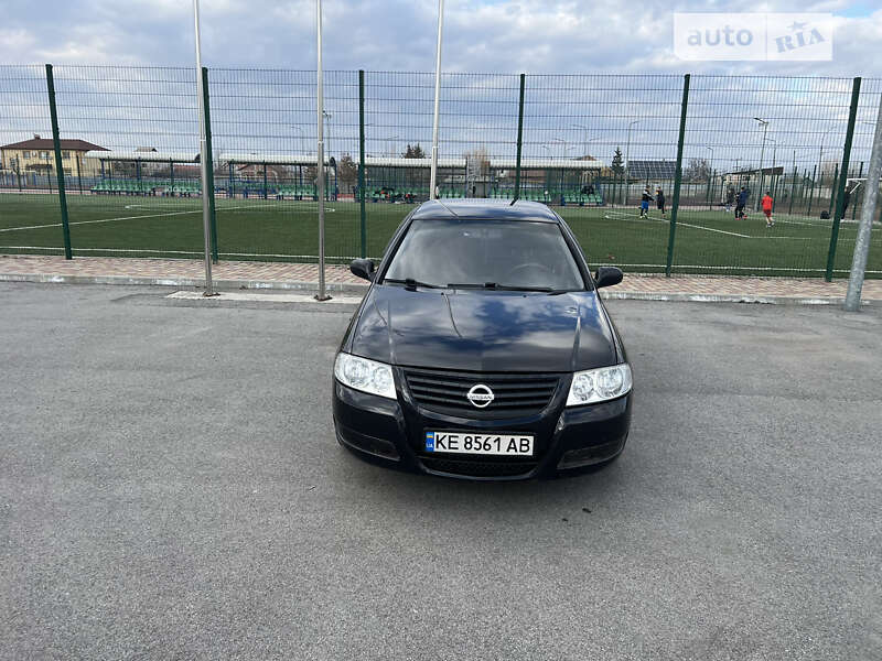 2010 nissan almera