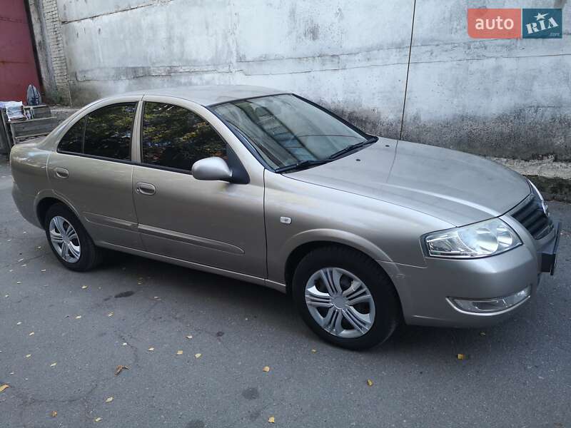 2010 nissan almera