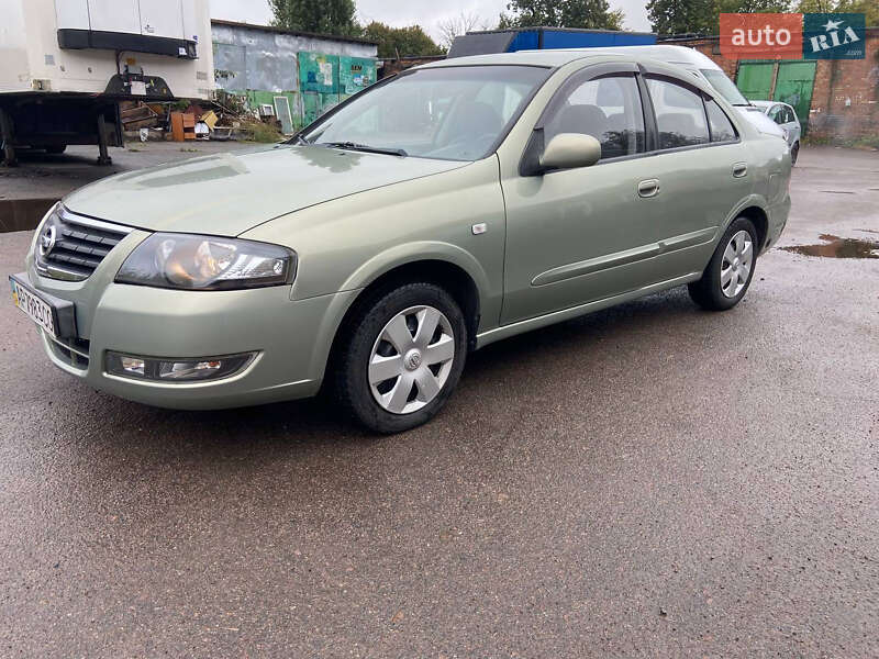 2011 nissan almera