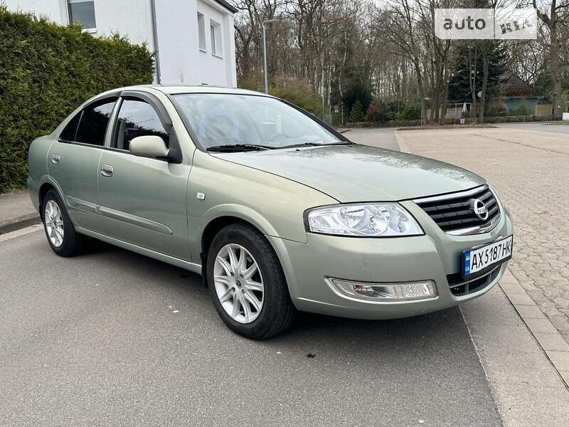 2011 nissan almera