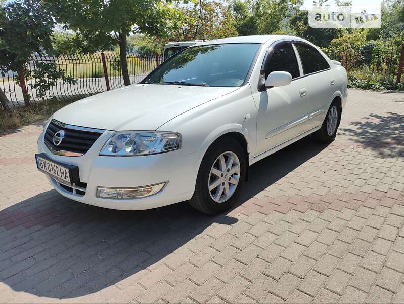 2011 nissan almera