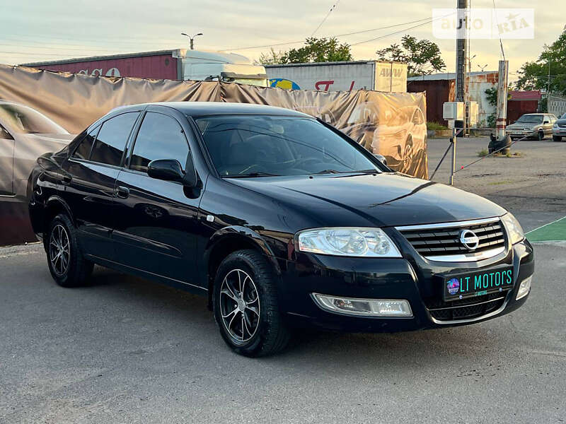 2011 nissan almera