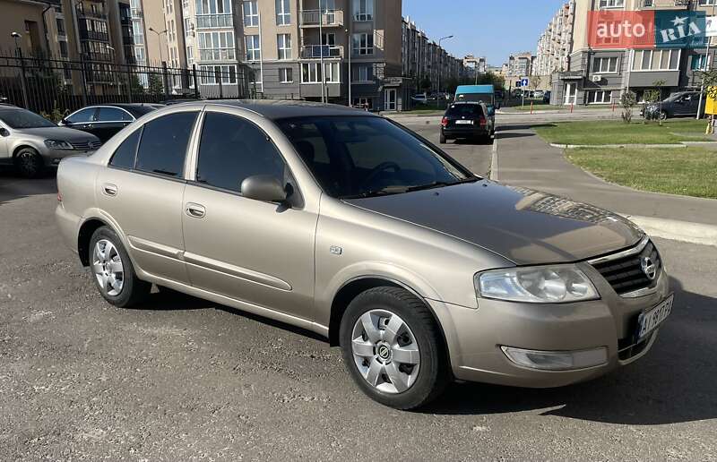 2011 nissan almera