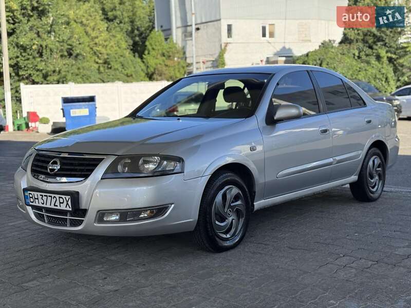2012 nissan almera