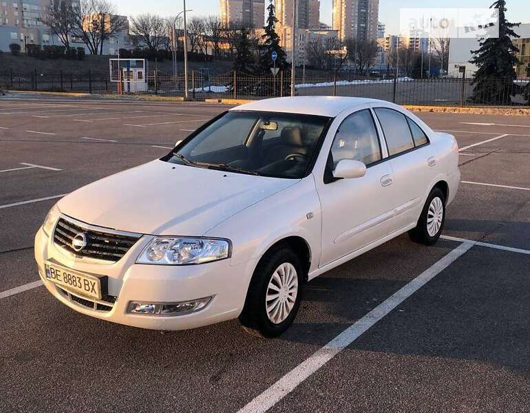 2012 nissan almera