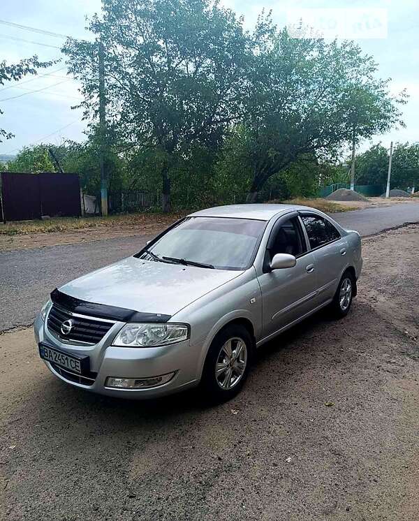 2012 nissan almera