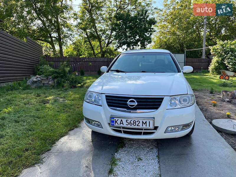 2012 nissan almera