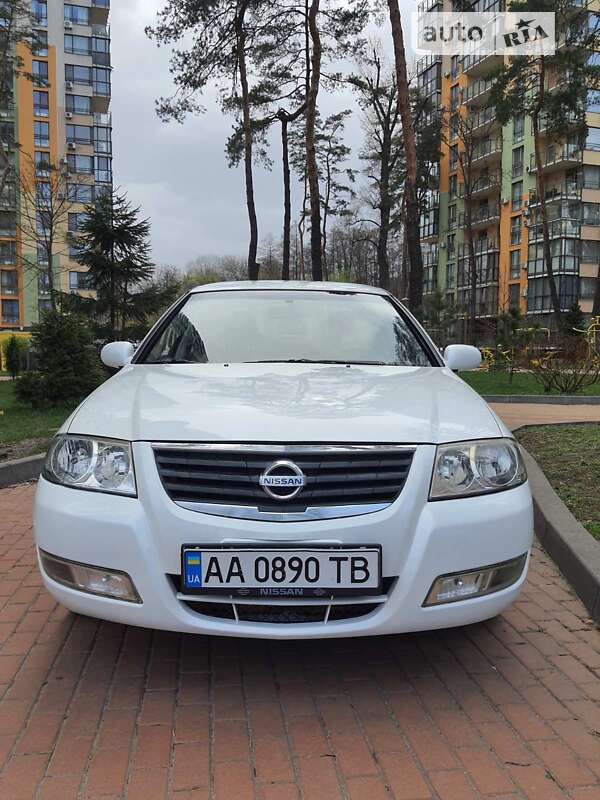 2012 nissan almera