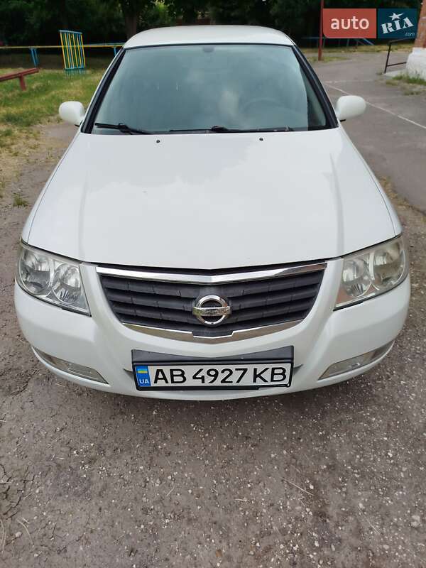 2012 nissan almera