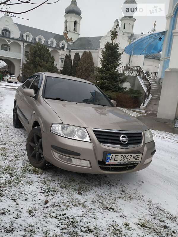 2012 nissan almera