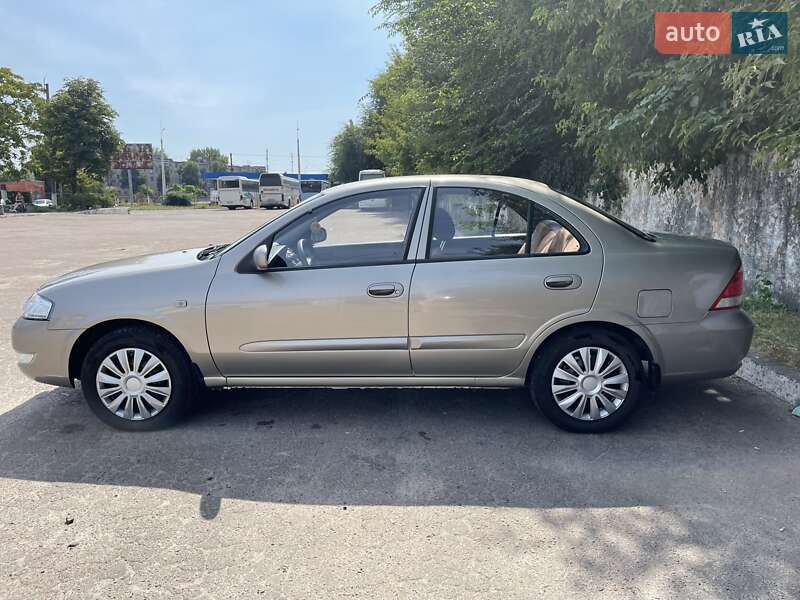 2012 nissan almera
