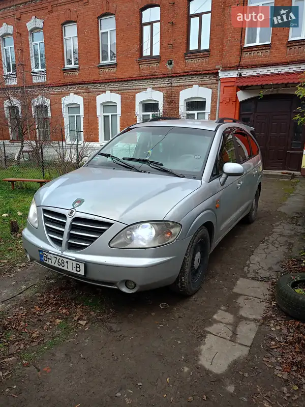 2005 ssang yong rodius