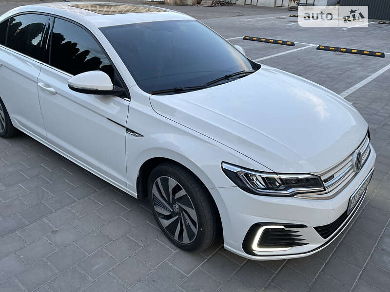 2019 volkswagen e-bora