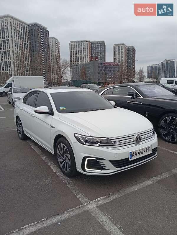 2019 volkswagen e-bora