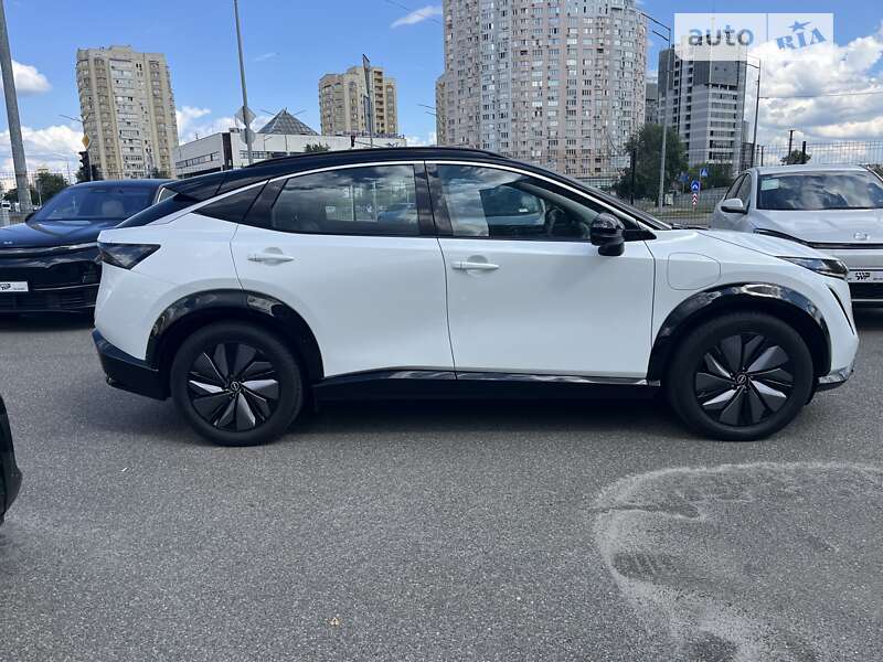 2022 nissan ariya