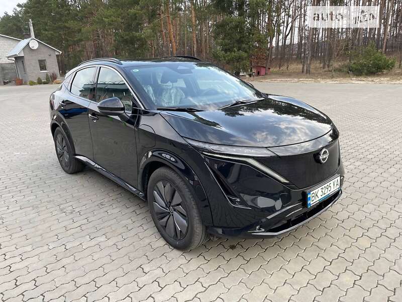 2022 nissan ariya