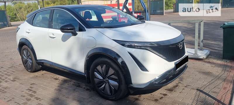 2022 nissan ariya
