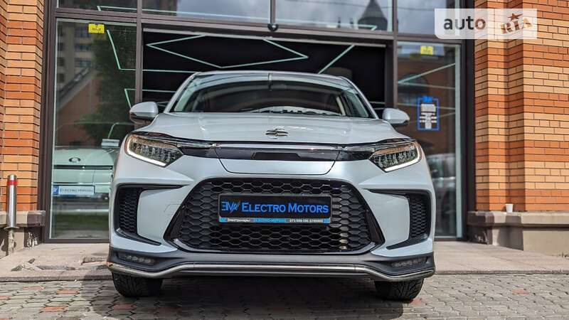 2021 everus ve-1