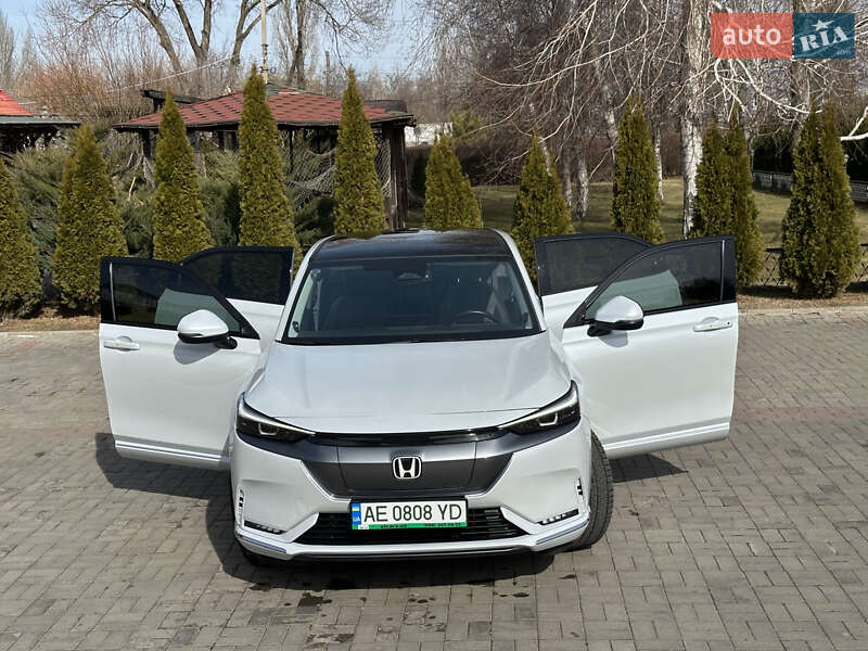 2023 honda e np1