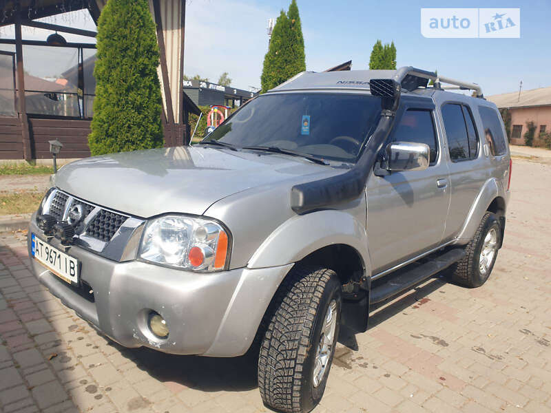 2005 nissan paladin