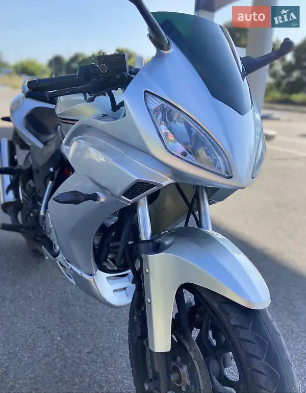 2014 musstang mt200-10