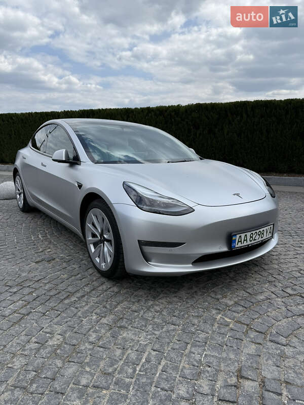 2022 tesla model 3