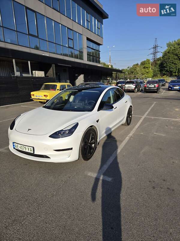 2021 tesla model 3