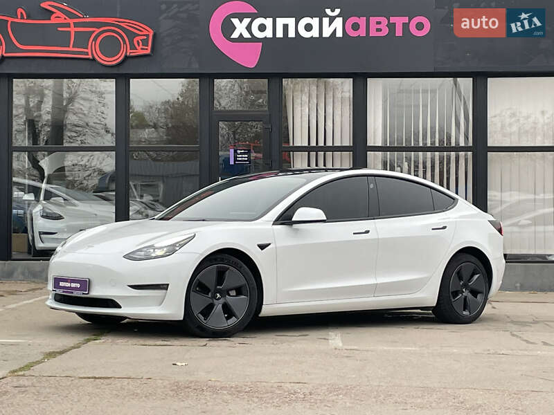 2022 tesla model 3